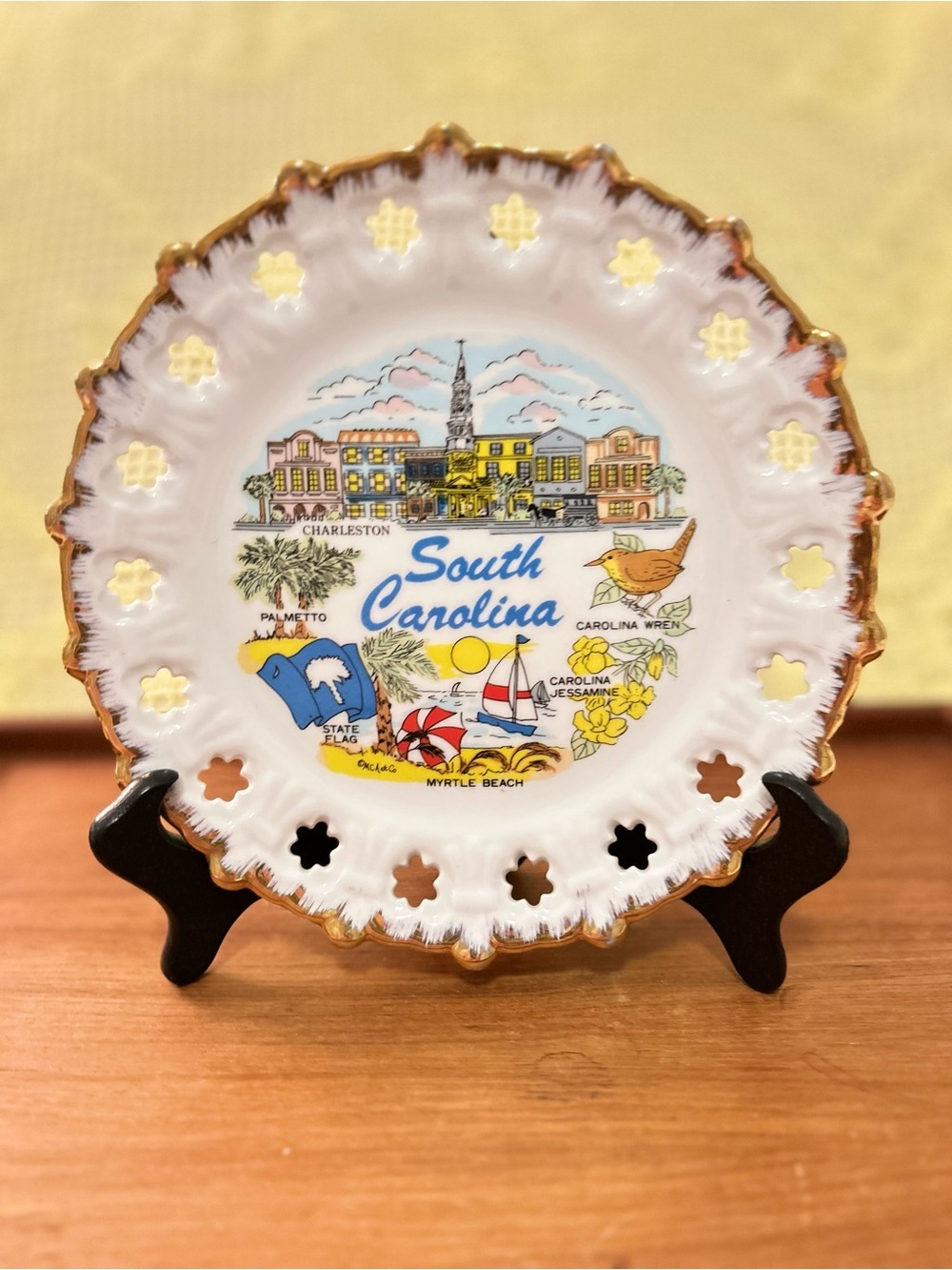 South Carolina Souvenir Decorative Plate - White with Yellow & Blue Accents